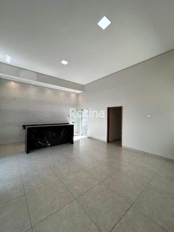 Foto 5 do(a) Casa de 3 quartos à venda em Jardim Europa, Uberlândia
