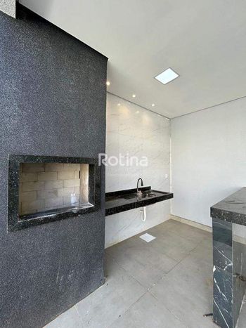 Foto 6 do(a) Casa de 3 quartos à venda em Jardim Europa, Uberlândia