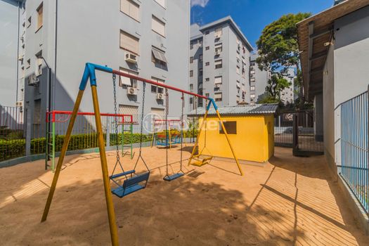 Foto 23 do(a) Apartamento de 2 quartos à venda em Azenha, Porto Alegre