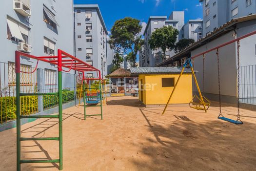 Foto 24 do(a) Apartamento de 2 quartos à venda em Azenha, Porto Alegre