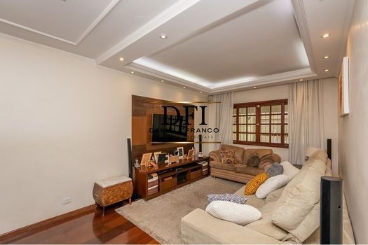 Foto 1 do(a) Casa de 3 quartos à venda em Vila Marari, São Paulo