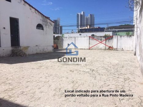 Foto 9 do(a) Casa de 3 quartos à venda em Centro, Fortaleza