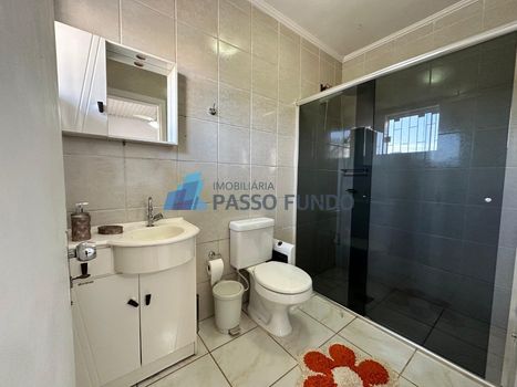 Foto 15 do(a) Casa de 4 quartos à venda em Petrópolis, Passo Fundo