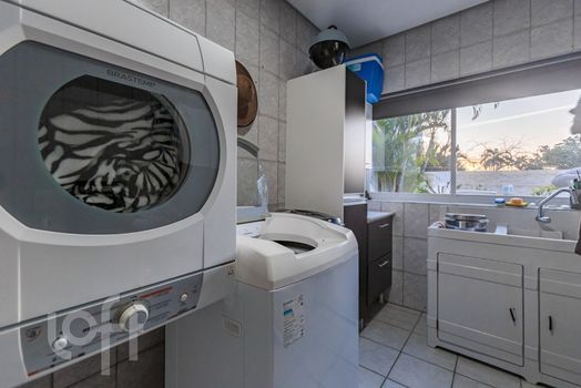 Foto 46 do(a) Casa de 3 quartos à venda em Vila João Pessoa, Porto Alegre