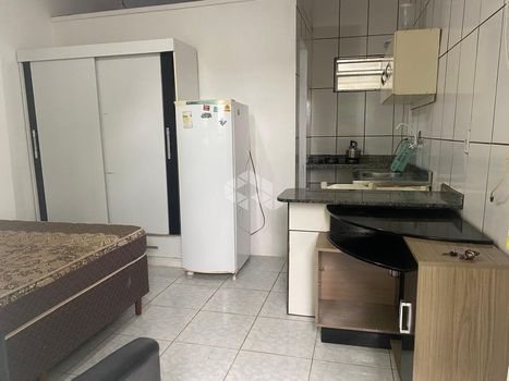 Foto 3 do(a) Edifício Inteiro de 9 quartos à venda em Canasvieiras, Florianópolis