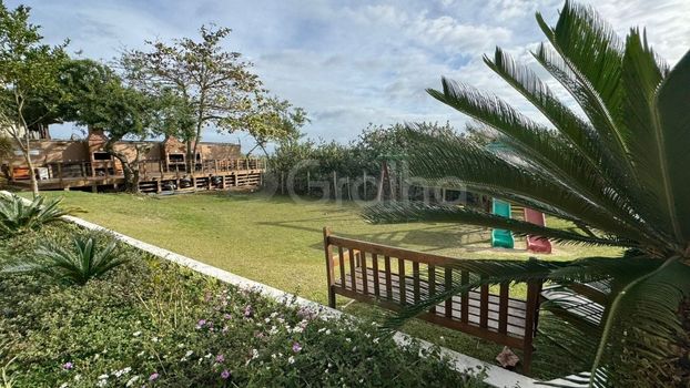 Foto 19 do(a) Apartamento de 2 quartos à venda em Ponta das Canas, Florianópolis