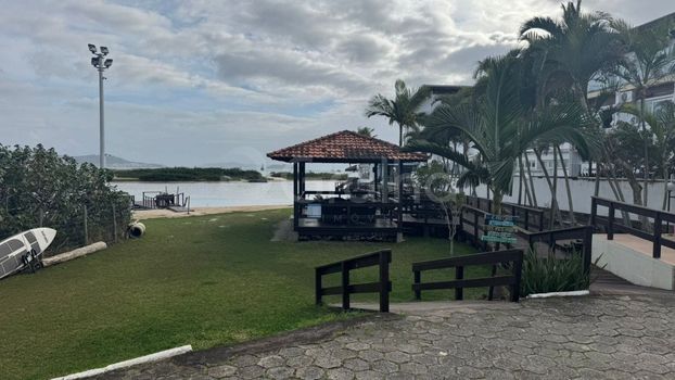 Foto 13 do(a) Apartamento de 2 quartos à venda em Ponta das Canas, Florianópolis