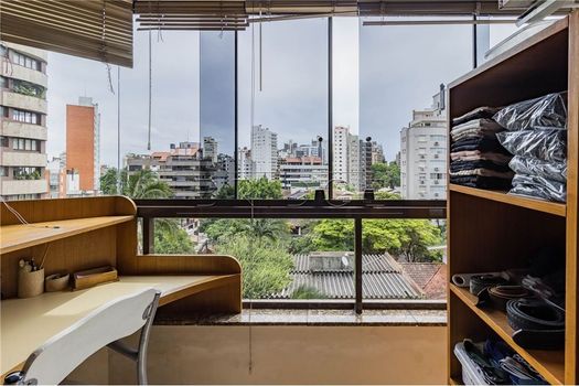 Foto 14 do(a) Apartamento de 3 quartos à venda em Petrópolis, Porto Alegre