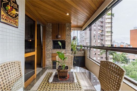 Foto 9 do(a) Apartamento de 3 quartos à venda em Petrópolis, Porto Alegre