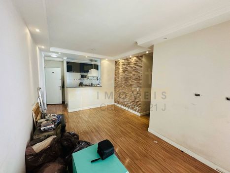 Foto 3 do(a) Apartamento de 3 quartos à venda em Jardim Tupanci, Barueri