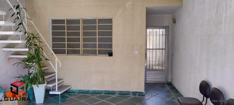 Foto 1 do(a) Casa de 3 quartos à venda em Parque Marajoara, Santo André