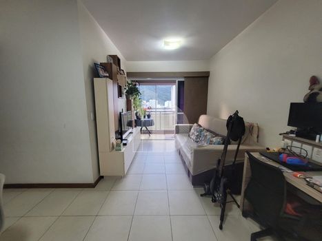 Foto 3 do(a) Apartamento de 2 quartos à venda em Humaitá, Rio de Janeiro