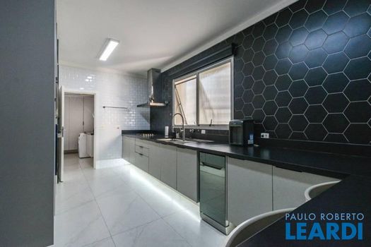 Foto 10 do(a) Apartamento false à venda em Indianópolis, São Paulo