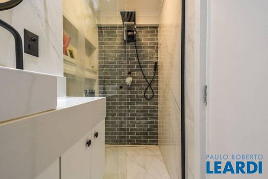 Foto 3 do(a) Apartamento false à venda em Indianópolis, São Paulo