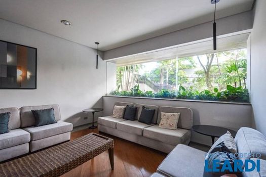 Foto 2 do(a) Apartamento false à venda em Indianópolis, São Paulo