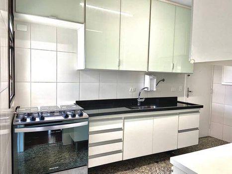 Foto 5 do(a) Apartamento de 3 quartos à venda em Vila Hamburguesa, São Paulo