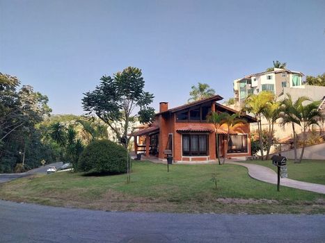 Foto 1 do(a) Casa de 4 quartos à venda em Parque dos Lagos, Mogi das Cruzes