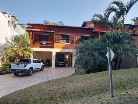 Foto 3 do(a) Casa de 4 quartos à venda em Parque dos Lagos, Mogi das Cruzes