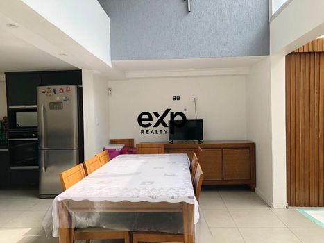 Foto 5 do(a) Casa de 3 quartos à venda em Jardim Luanda, São Paulo