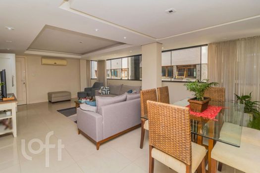 Foto 3 do(a) Apartamento de 3 quartos à venda em Petrópolis, Porto Alegre
