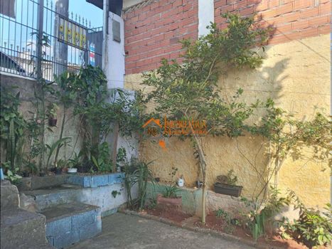 Foto 14 do(a) Casa de 3 quartos à venda em Vila São Rafael, Guarulhos