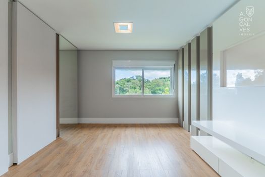 Foto 32 do(a) Casa em Condomínio de 5 quartos à venda em São João, Curitiba