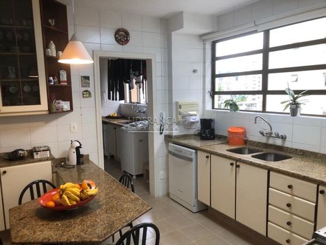 Foto 10 do(a) Apartamento de 4 quartos à venda em Centro, Florianópolis