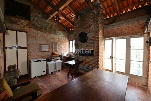 Foto 22 do(a) Casa de 4 quartos à venda em Chácara das Pedras, Porto Alegre