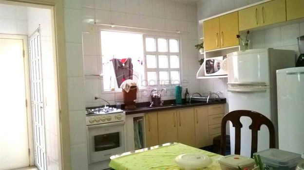 Foto 4 do(a) Casa de 3 quartos à venda em Vila Guarani, Jundiaí