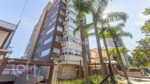 Foto 4 do(a) Apartamento de 3 quartos à venda em Petrópolis, Porto Alegre