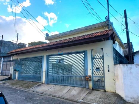 Foto 3 do(a) Casa de 4 quartos à venda em Jardim Germânia, São Paulo