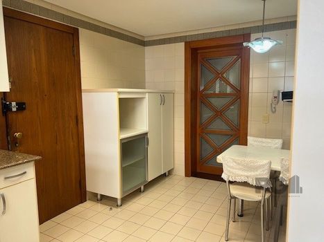 Foto 35 do(a) Apartamento de 4 quartos à venda em Auxiliadora, Porto Alegre