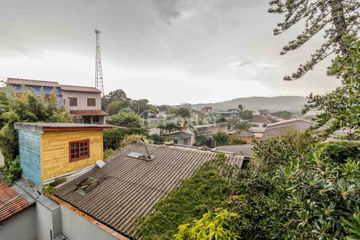 Foto 10 do(a) Casa de 3 quartos à venda em Espírito Santo, Porto Alegre