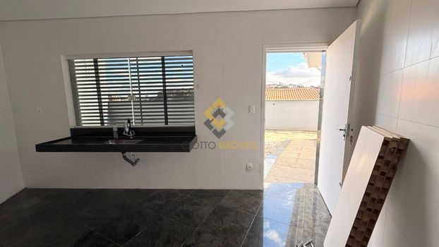 Foto 5 do(a) Sala / Conjunto Comercial de 4 quartos à venda em Cachoeirinha, Belo Horizonte