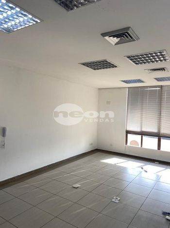 Foto 2 do(a) Sala / Conjunto Comercial de 1 quartos à venda em Vila Bastos, Santo André