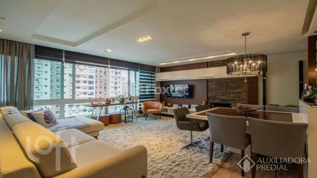 Foto 6 do(a) Apartamento de 3 quartos à venda em Passo da Areia, Porto Alegre