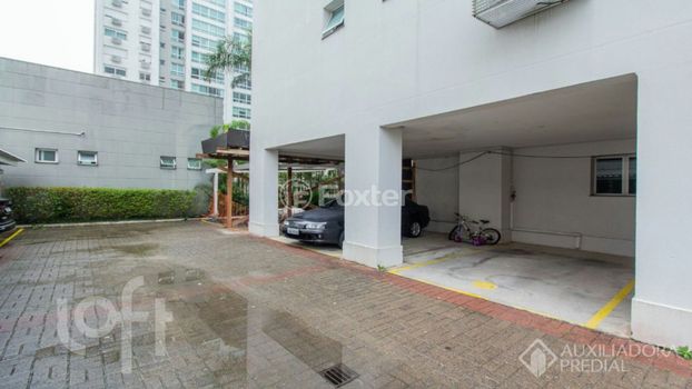 Foto 49 do(a) Apartamento de 3 quartos à venda em Passo da Areia, Porto Alegre