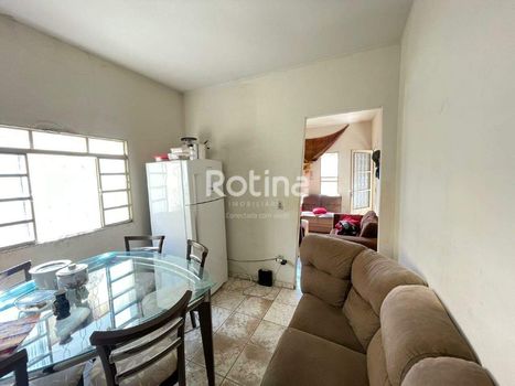 Foto 4 do(a) Casa de 3 quartos à venda em Planalto, Uberlândia