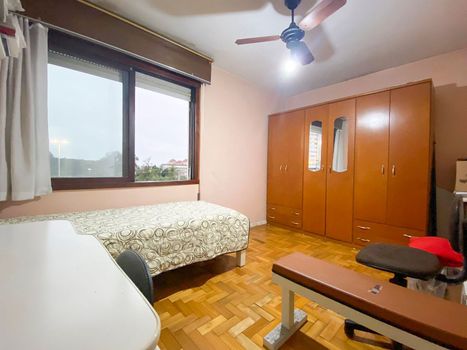 Foto 6 do(a) Flat de 2 quartos à venda em Vila Ipiranga, Porto Alegre