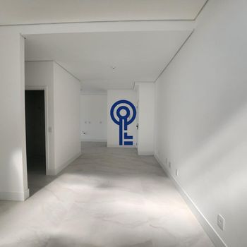 Foto 2 do(a) Apartamento de 2 quartos para alugar em João Paulo, Florianópolis