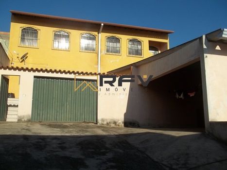 Foto 2 do(a) Casa de 6 quartos à venda em Pirajá, Belo Horizonte