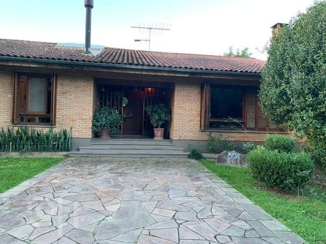 Foto 3 do(a) Casa de 6 quartos à venda em Belém Velho, Porto Alegre