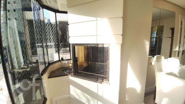 Foto 5 do(a) Apartamento de 3 quartos à venda em Petrópolis, Porto Alegre