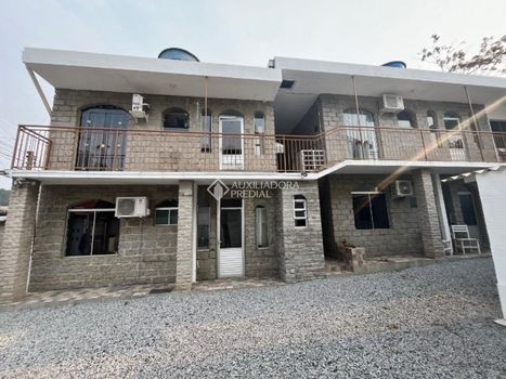Foto 1 do(a) Edifício Inteiro de 7 quartos à venda em Canasvieiras, Florianópolis