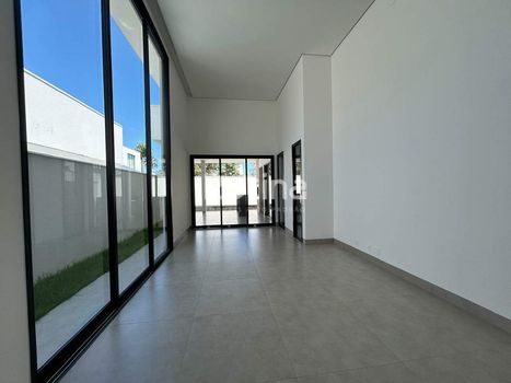 Foto 3 do(a) Casa em Condomínio false à venda em Jardim Botânico, Uberlândia