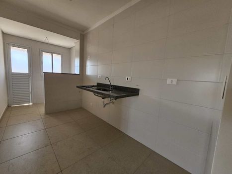 Foto 2 do(a) Apartamento de 2 quartos à venda em Guilhermina, Praia Grande