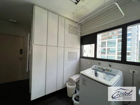 Foto 3 do(a) Apartamento de 3 quartos para alugar em Itaim Bibi, São Paulo