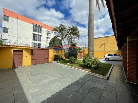 Foto 3 do(a) Casa de 3 quartos à venda em Vila Pinheiro, Jacareí