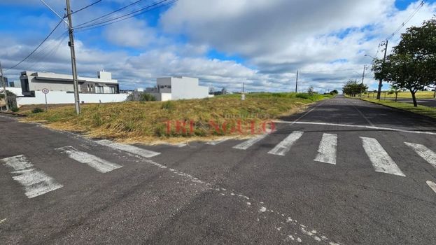 Foto 2 do(a) Terreno false à venda em Parque Residencial Interlagos II, Umuarama