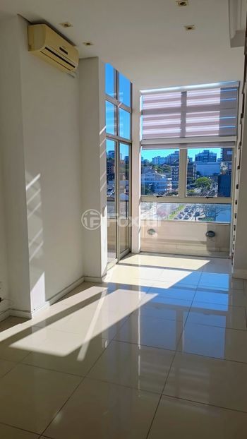 Foto 23 do(a) Cobertura de 1 quartos à venda em Chácara das Pedras, Porto Alegre